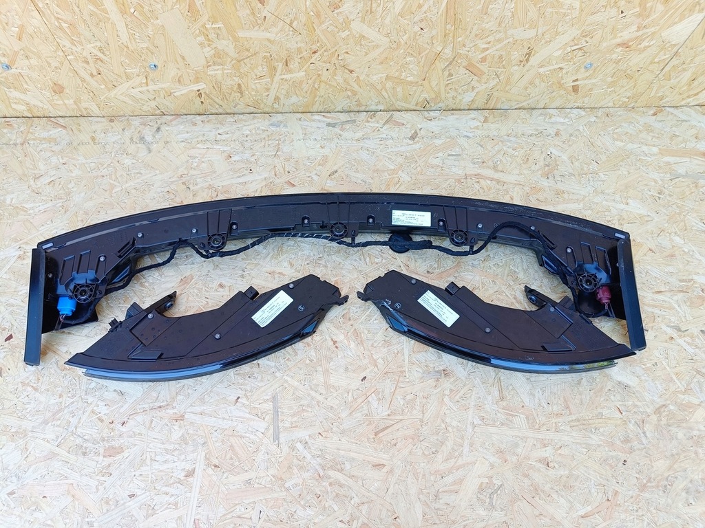 фото №13, Porsche taycan 9j1 комплект лампа лампы задняя europa 2022r idealne