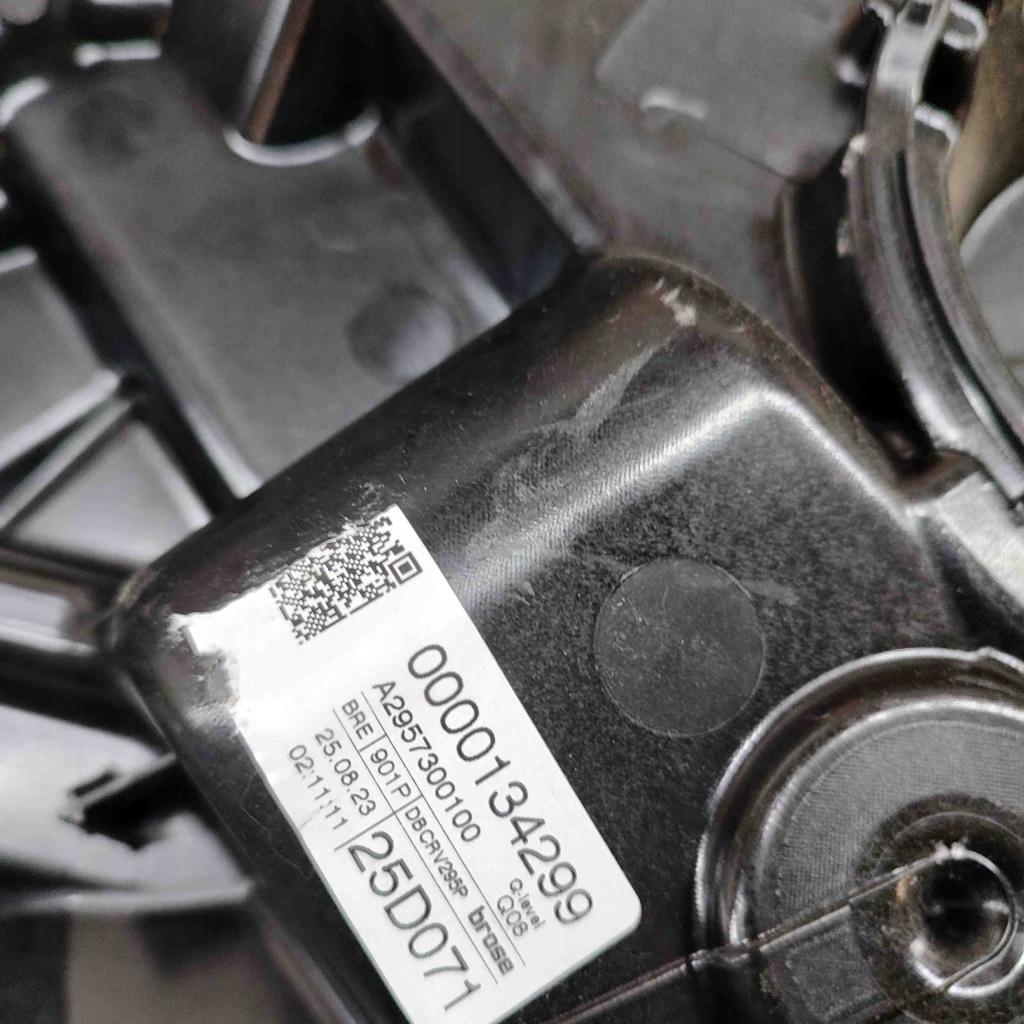 фото №6, Підйомник скло задніх лівих двері mercedes-benz eqe v295 a2957300100