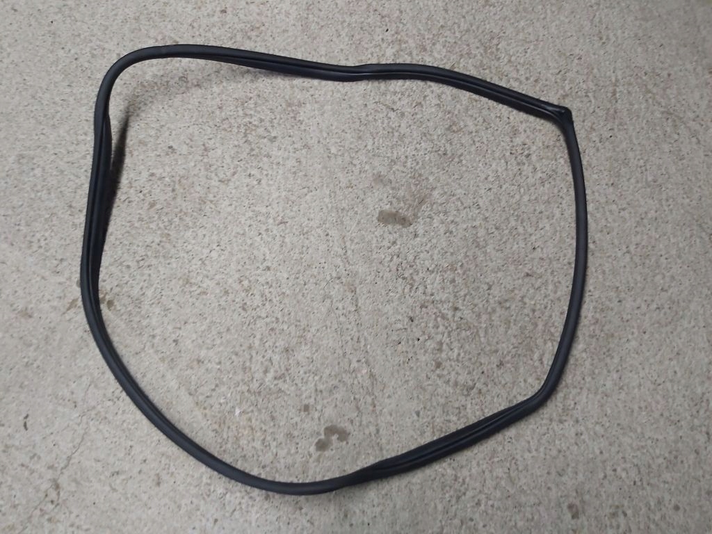 фото №1, Hyundai tucson ii 16-20 прокладка дверь правый задняя