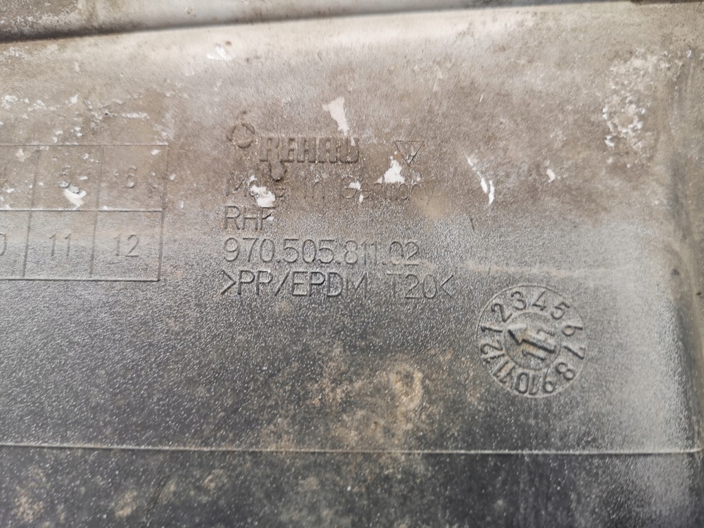 фото №10, Спойлер накладка дифузор porsche 970 panamera