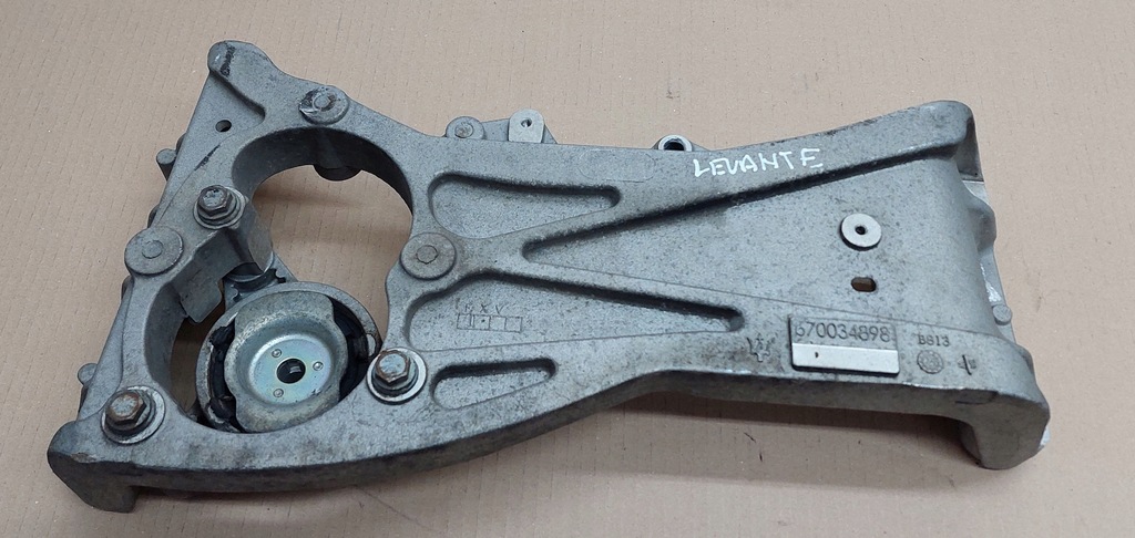 фото №1, Кронштейн srzyni maserati levante