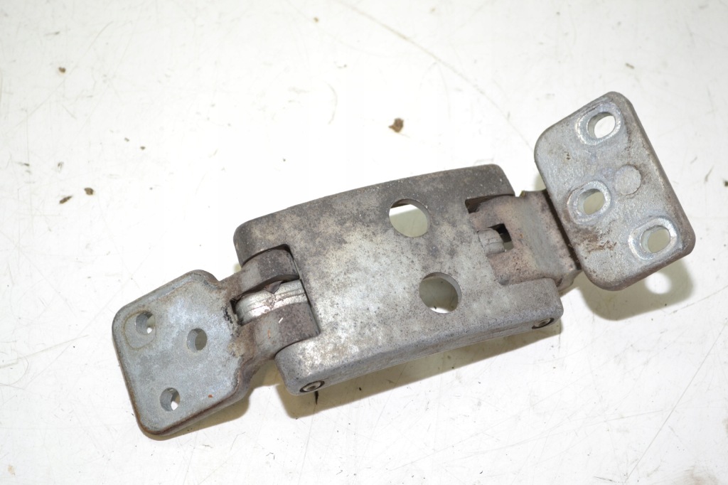 фото №1, Vw crafter 13r петля двері правий задня задній верхній a9067400137