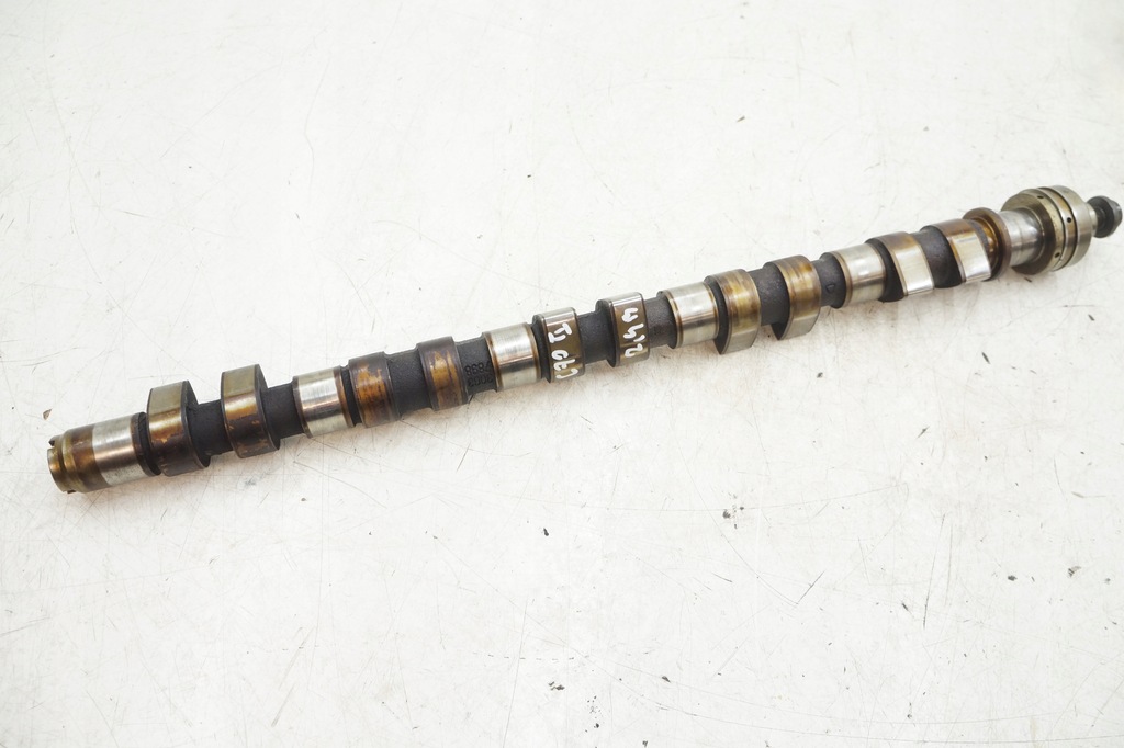 фото №1, Volvo c70 ii 2.4b вал розподільного валу 30637898