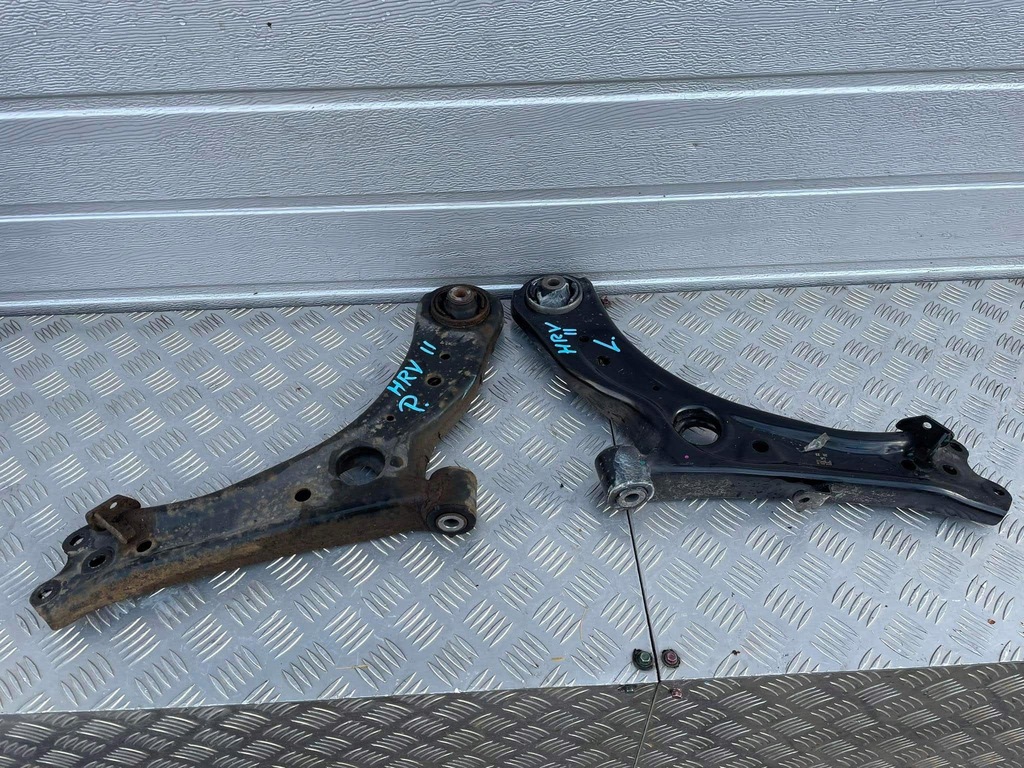фото №1, Honda hrv ii рычаг левый правый перед