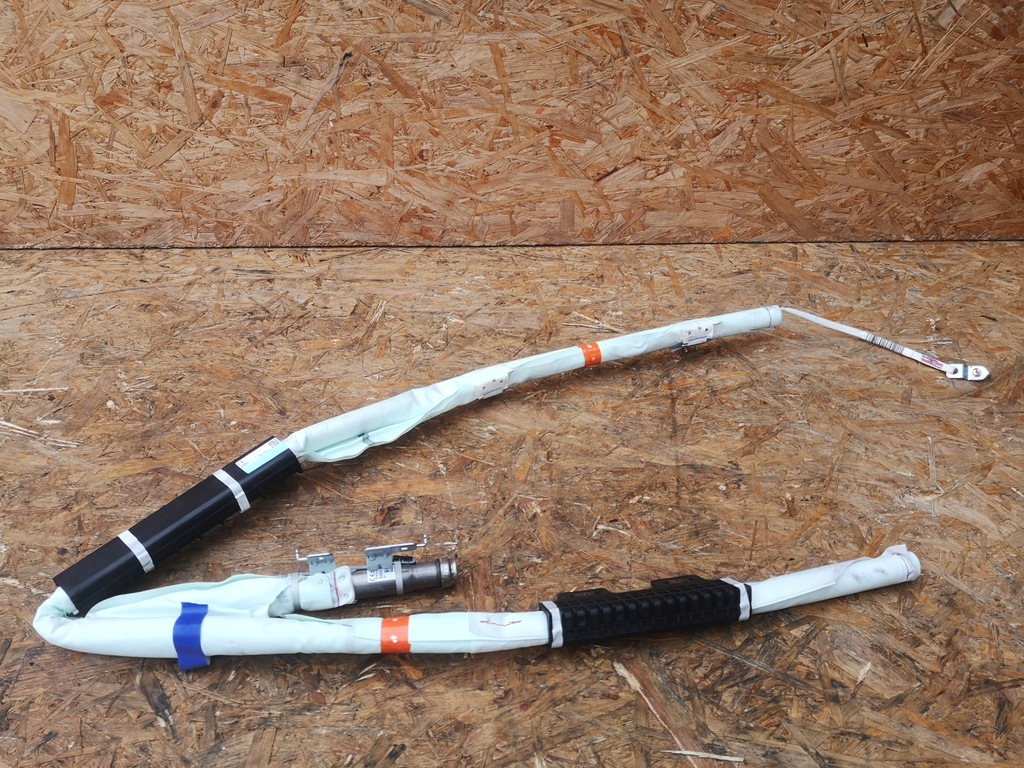 фото №1, Hyundai tucson iii шторка безопасности левая 85010-d7000