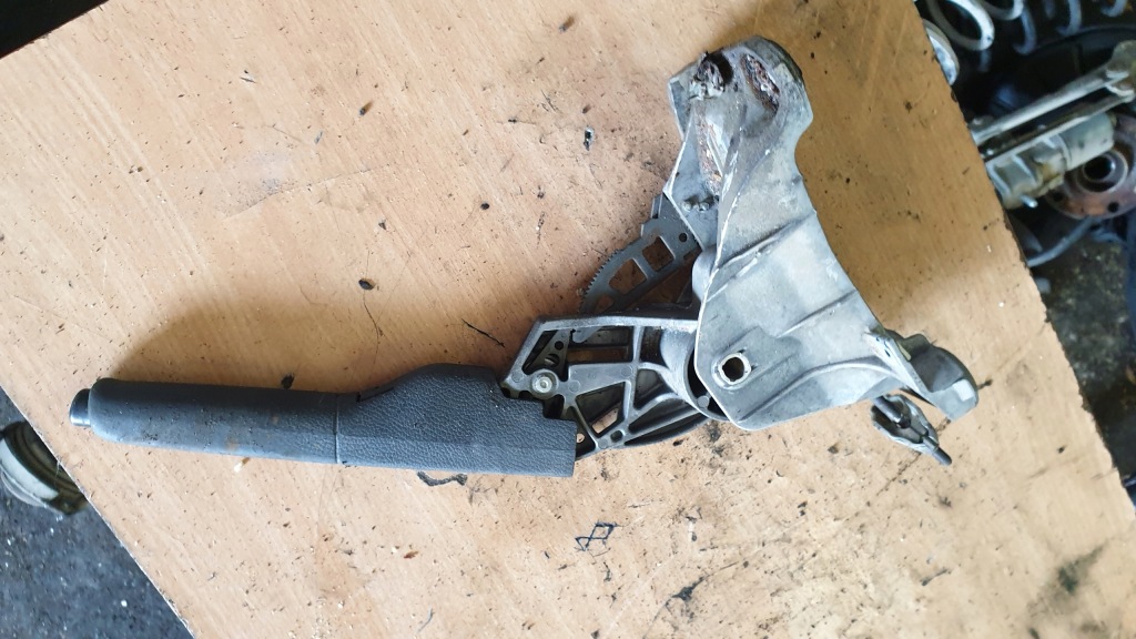 фото №1, Vw golf v рычаг тормоза ручного