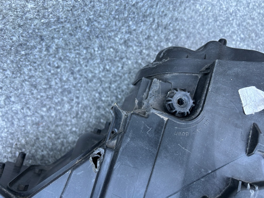 Фара ліва передня audi q7 full led 4m0 америка 4m0941012b Зі Шроту