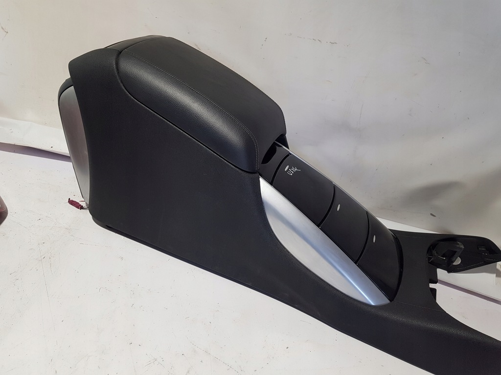 фото №1, Подлокотник mercedes w251 туннель