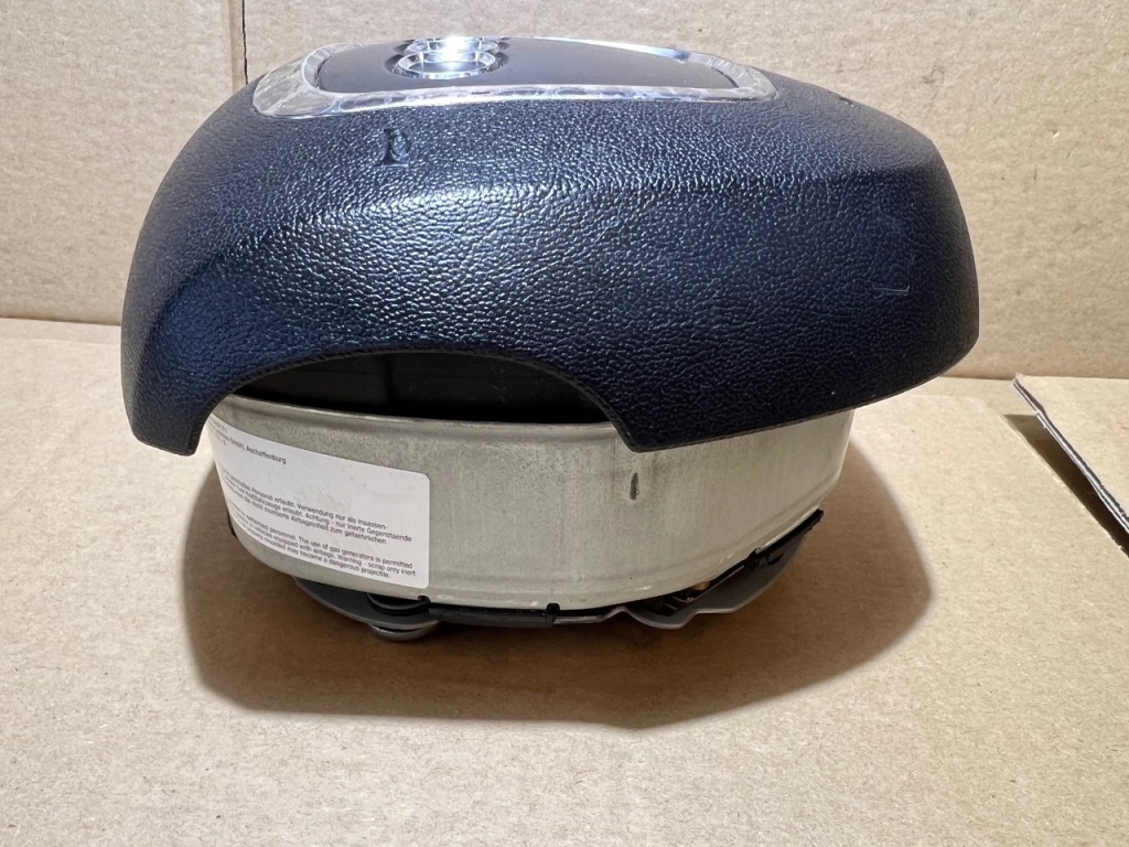 Audi a5 8t a4 b8 подушка воздушная подушка безопасности водителя 3ram soul 8k0880201g Цена