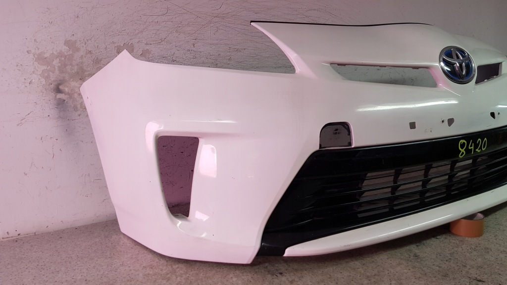 фото №2, Toyota prius 3 iii lift 2012 - бампер перед 8420