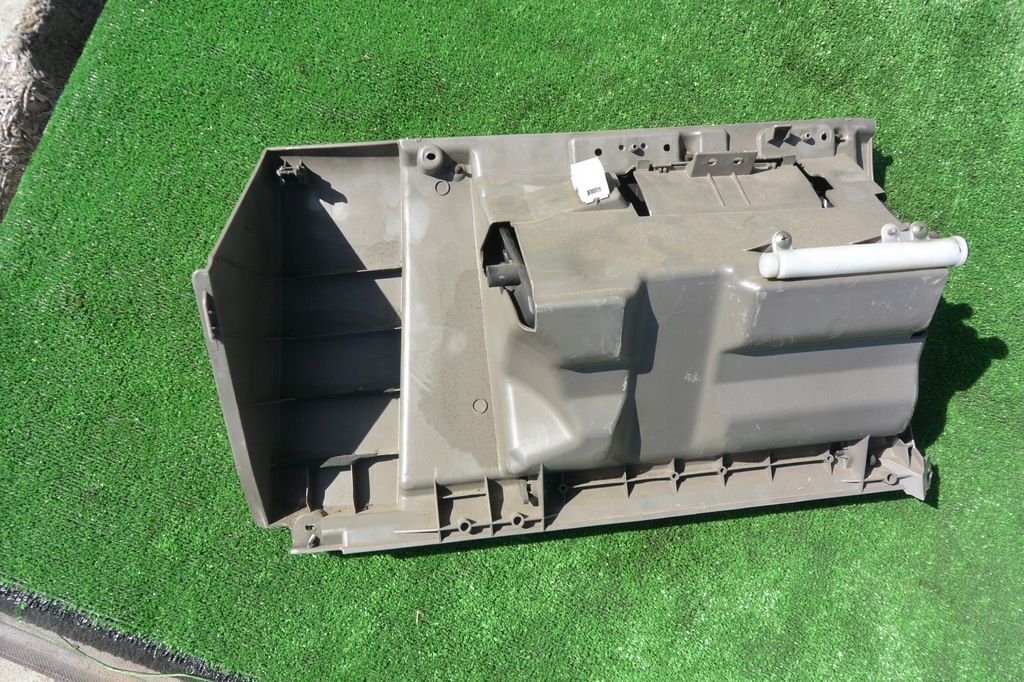 фото №6, Бардачок пассажира nissan maxima qx a33 eu