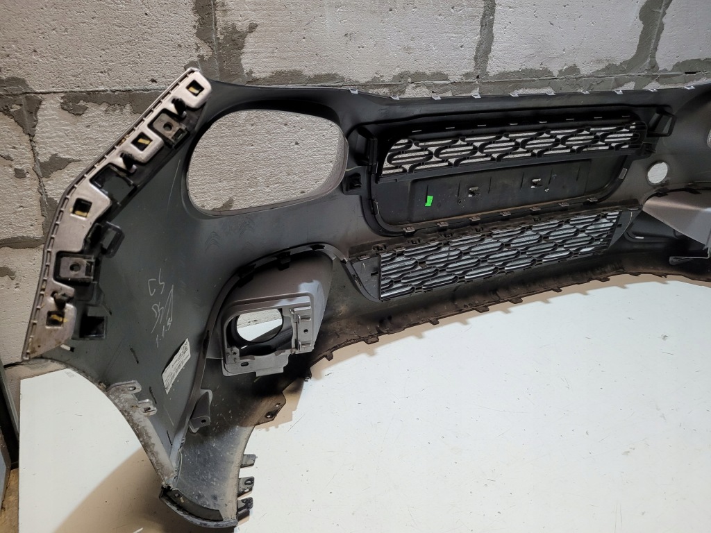 фото №10, Бампер перед передний citroen c3 iii 3 2016 + решётки + направляющие полный