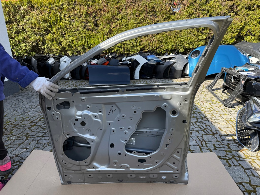 фото №3, Двері передні праве lexus ux 2018 - 2025 .