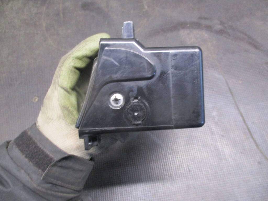 фото №6, Попільничка 9629447977 peugeot 607 04-10