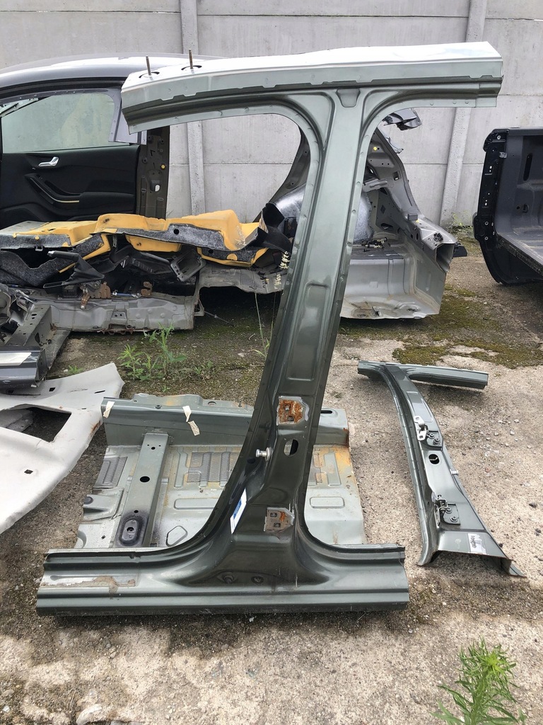 фото №1, Dacia duster блок двигателя левый средний