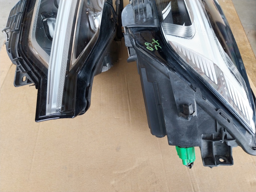 фото №10, Volvo xc60 ii лампа full led левая+ правая 32133548 32133549 модуль