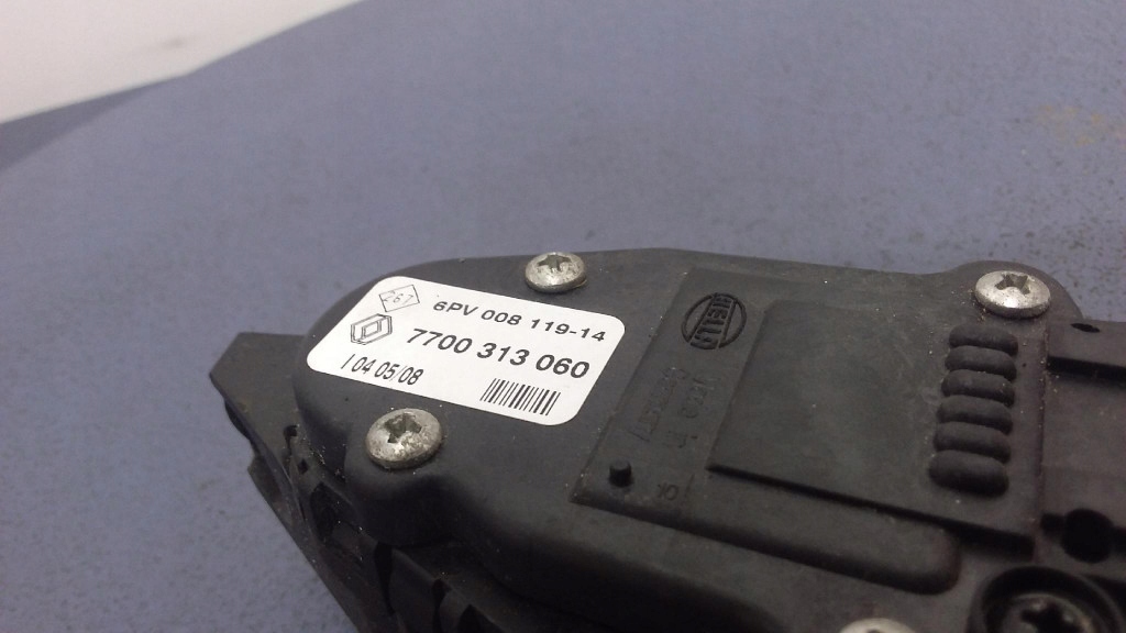 фото №6, Renault trafic ii lift 2.5 dci педаль потенциометр газа 7700313060