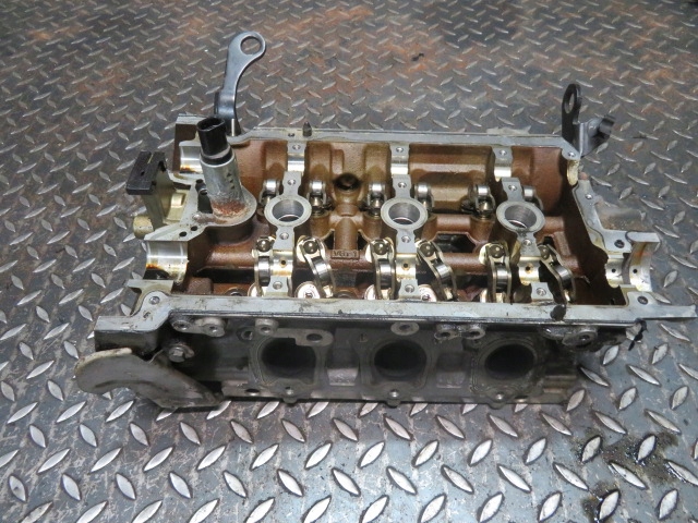 фото №1, Головка правая audi a6 c6 06e103374b