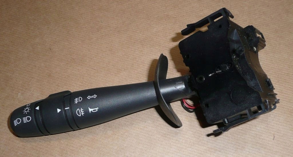 фото №2, Przeł. света r twingo ii 7701063405