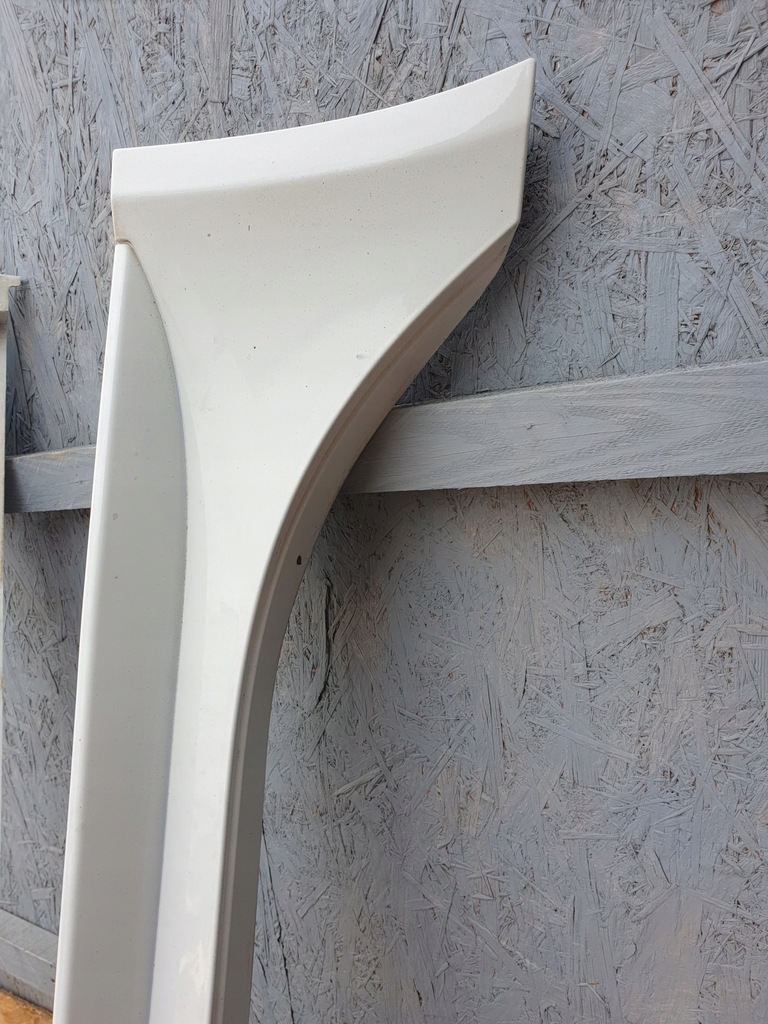 фото №8, Jaguar xe r-sport молдинг порог правая