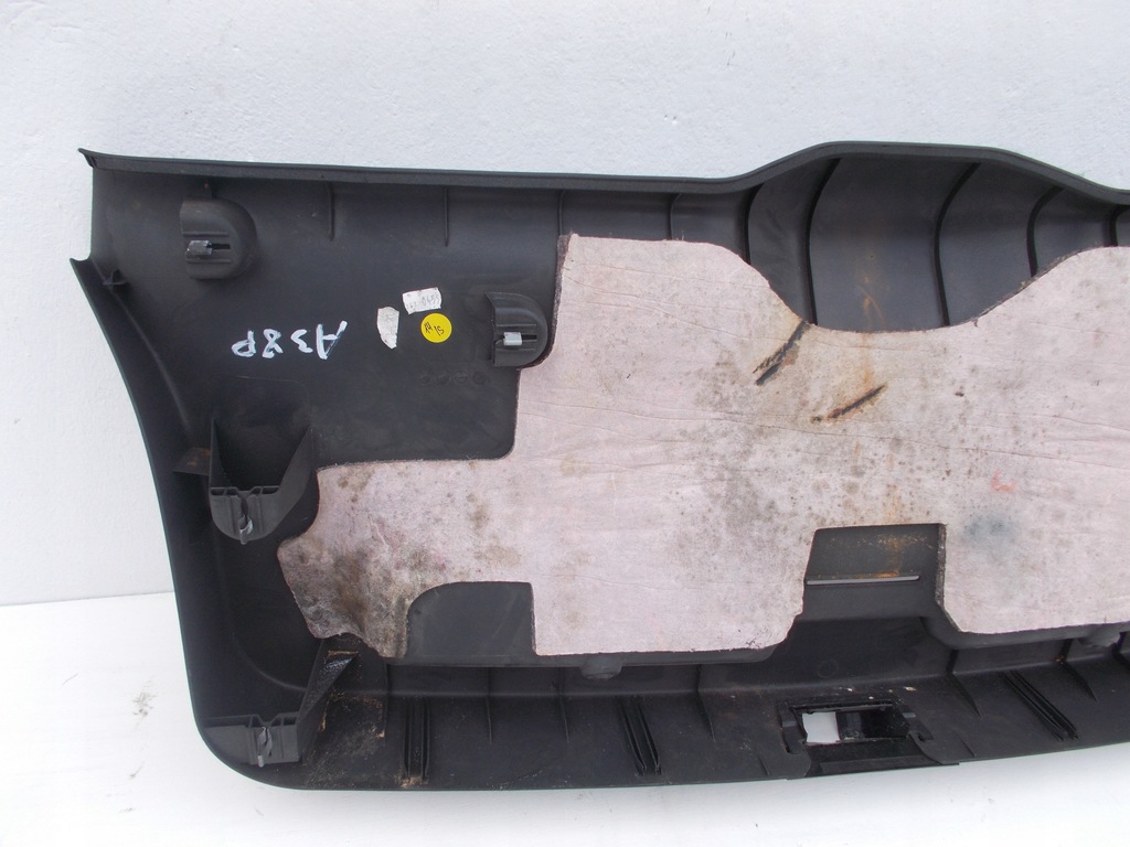 фото №8, Защита крышки обивка багажника пластиковая audi a3 8p 3 дверь