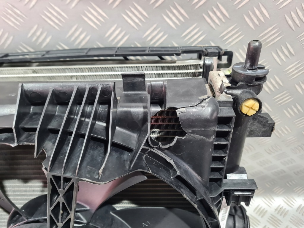 Радиатор воды интеркулер вентилятор insignia a 2.0 cdti автоматическая коробка передач с Разборки