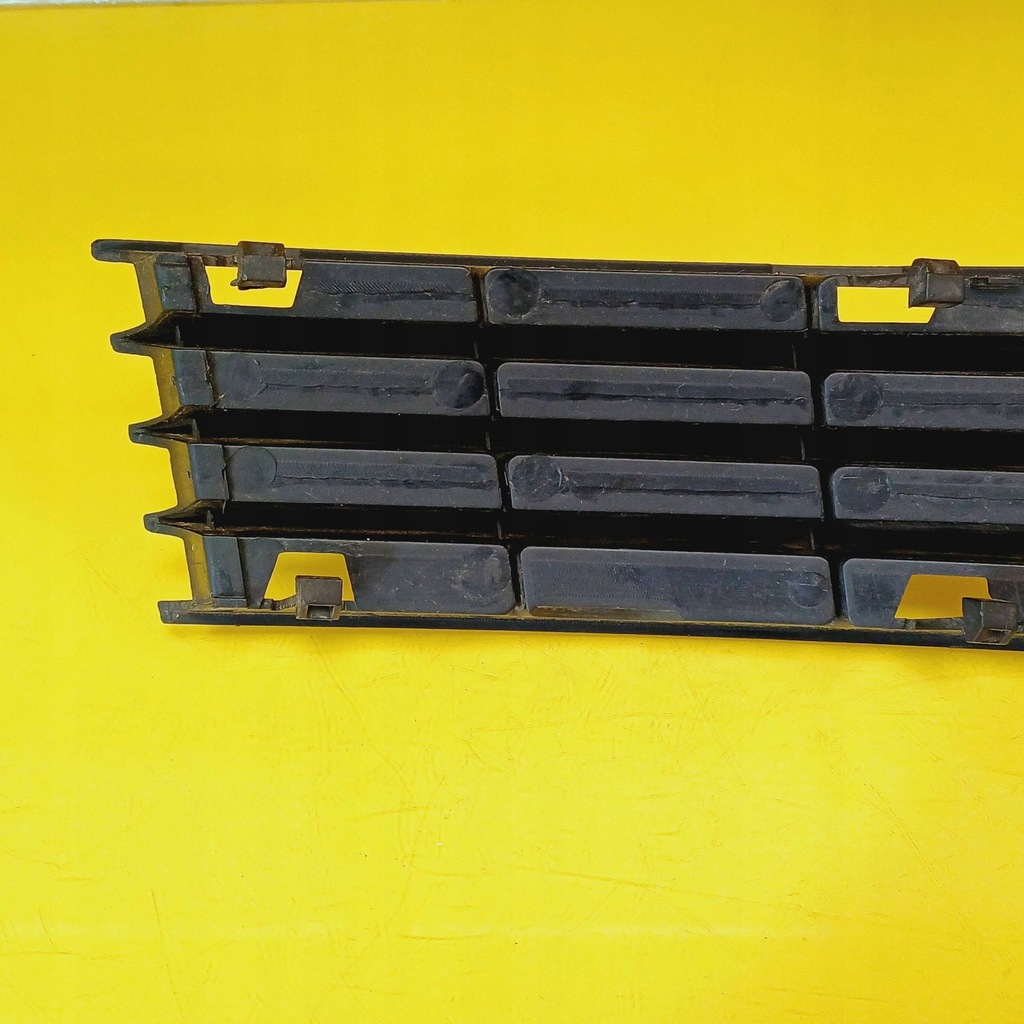 фото №7, Решётка бампера левый перед audi a4 s4 b6 8e 8h kombi 8e0807681a nr55