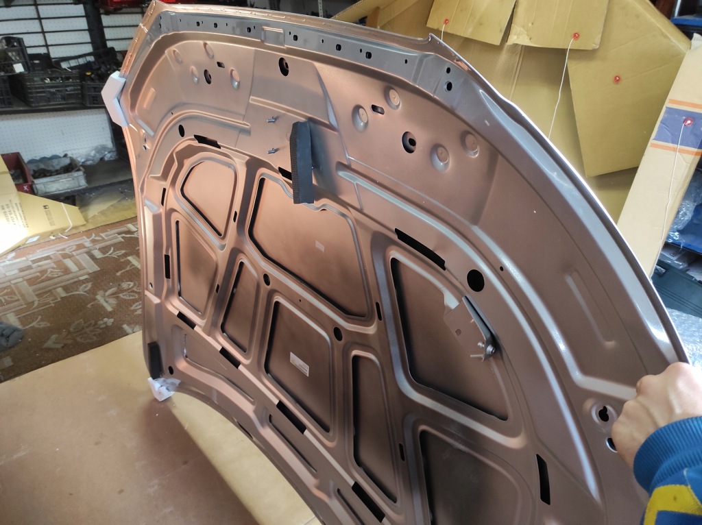 Капот крышка двигателя audi a4 b8 lx7w дорестайлинг  defect Доставка