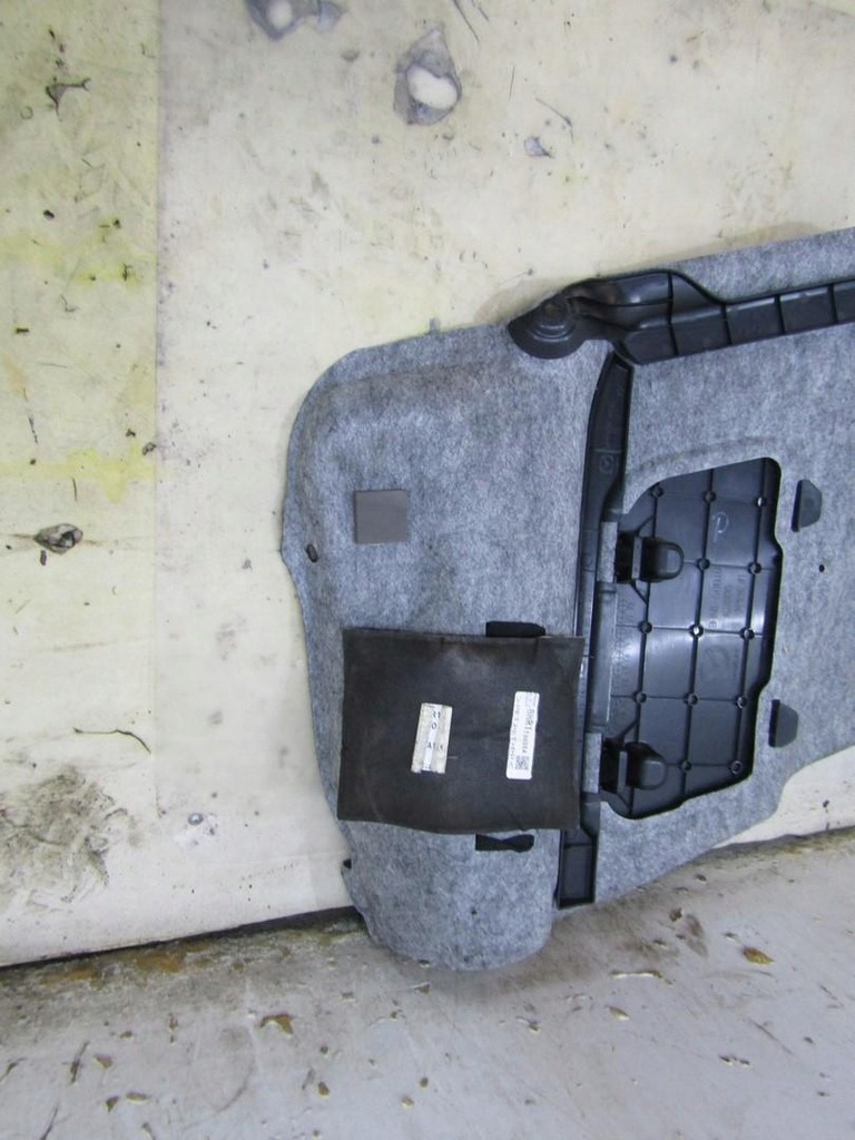 фото №5, Обшивка багажника правый mazda 3 bm bn sedan