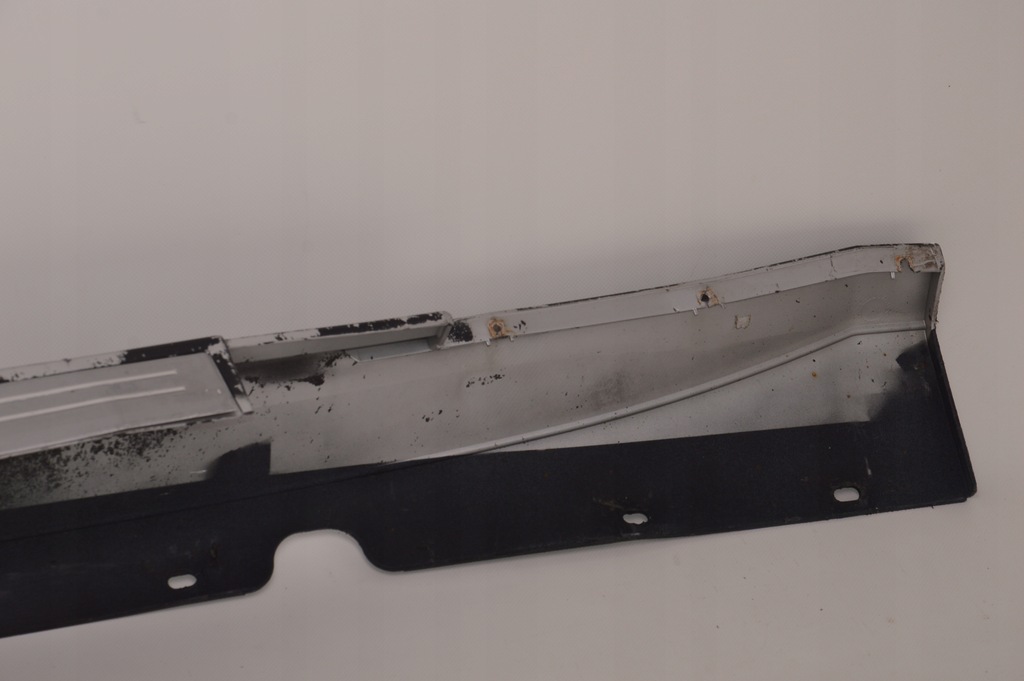 фото №7, Maserati granturismo молдинг накладка порог левая