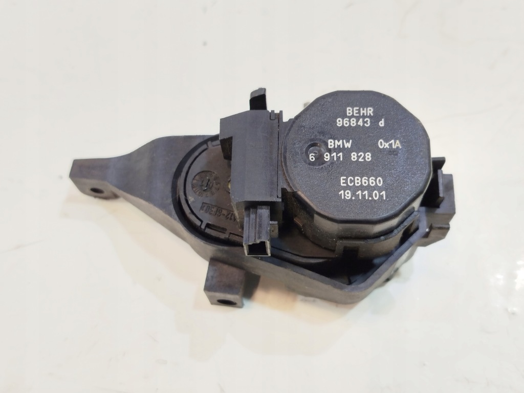 фото №1, Двигатель отопителя bmw e65 6911828