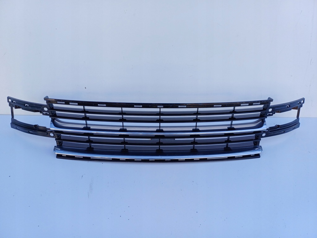 фото №1, Решётка средняя бампера renault grand scenic 3 iii lift