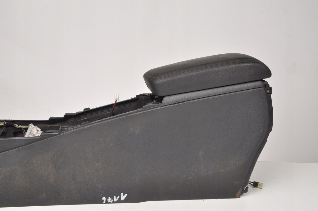 фото №8, Mercedes w176 тунель середній підлокітник шкіра