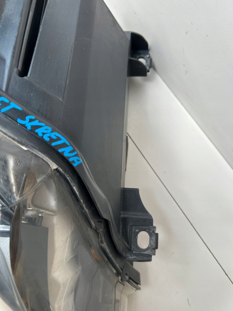 Фара передняя правый  audi q7 4l рестайлинг  ксенон поворотный led 4l0941004ad Киев