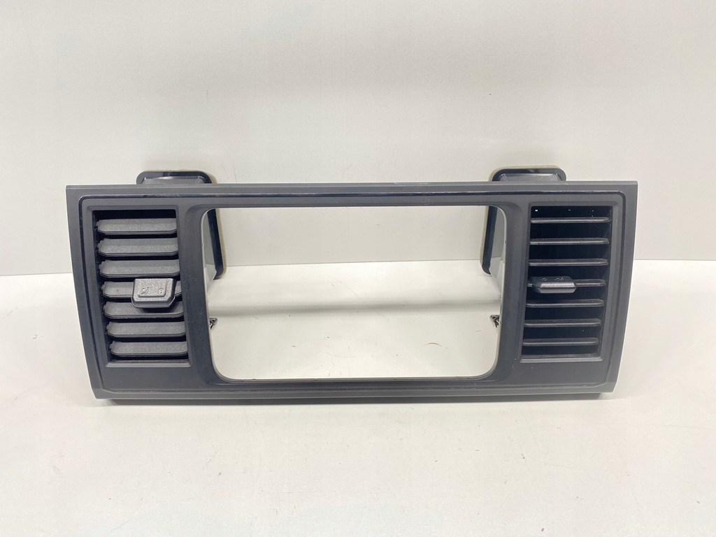 фото №1, Решётка обдув впуск рамка радио dekor vw t6 7e 15-