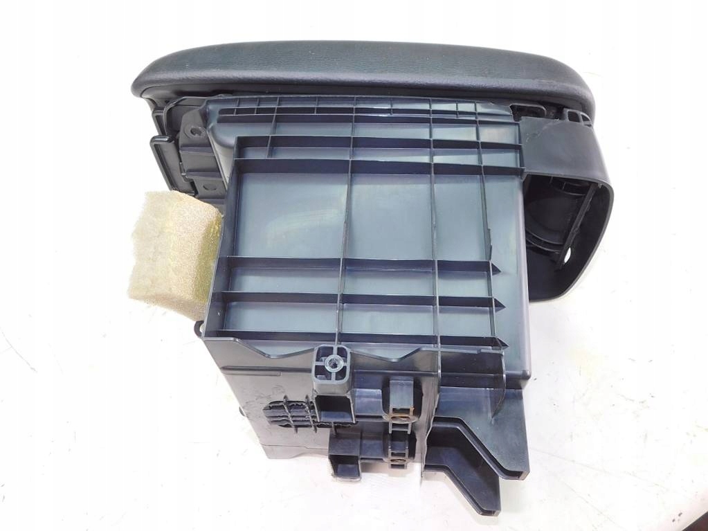 фото №9, Mazda 6 2.0d 2006r hb підлокітник