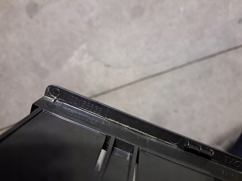 фото №3, Element консоли верхней рамка радио volvo fh 4