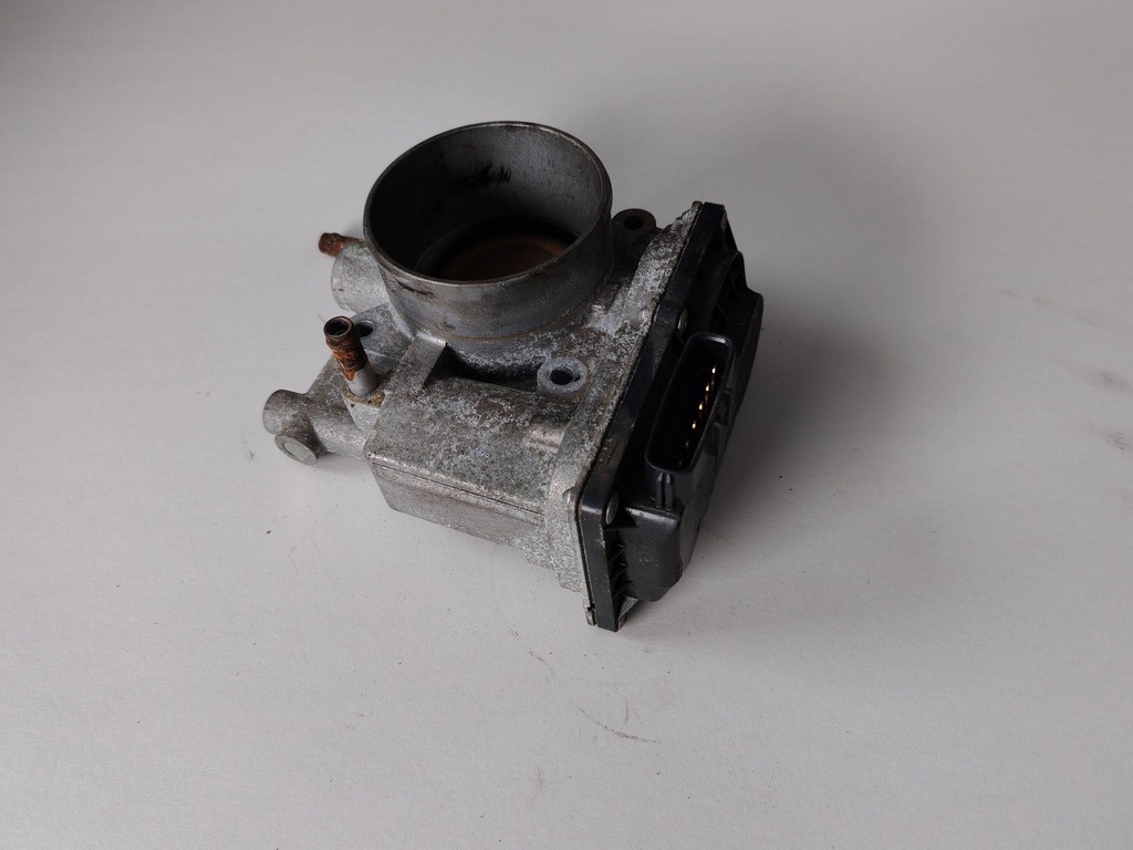 фото №1, Subaru forester дроссельная заслонка 16112aa170