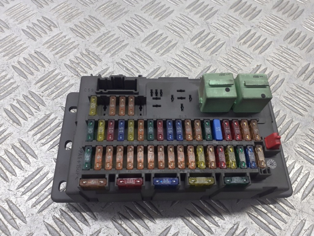 Купить Коробка предохранителей mini one r50 1.6 16v 518030507