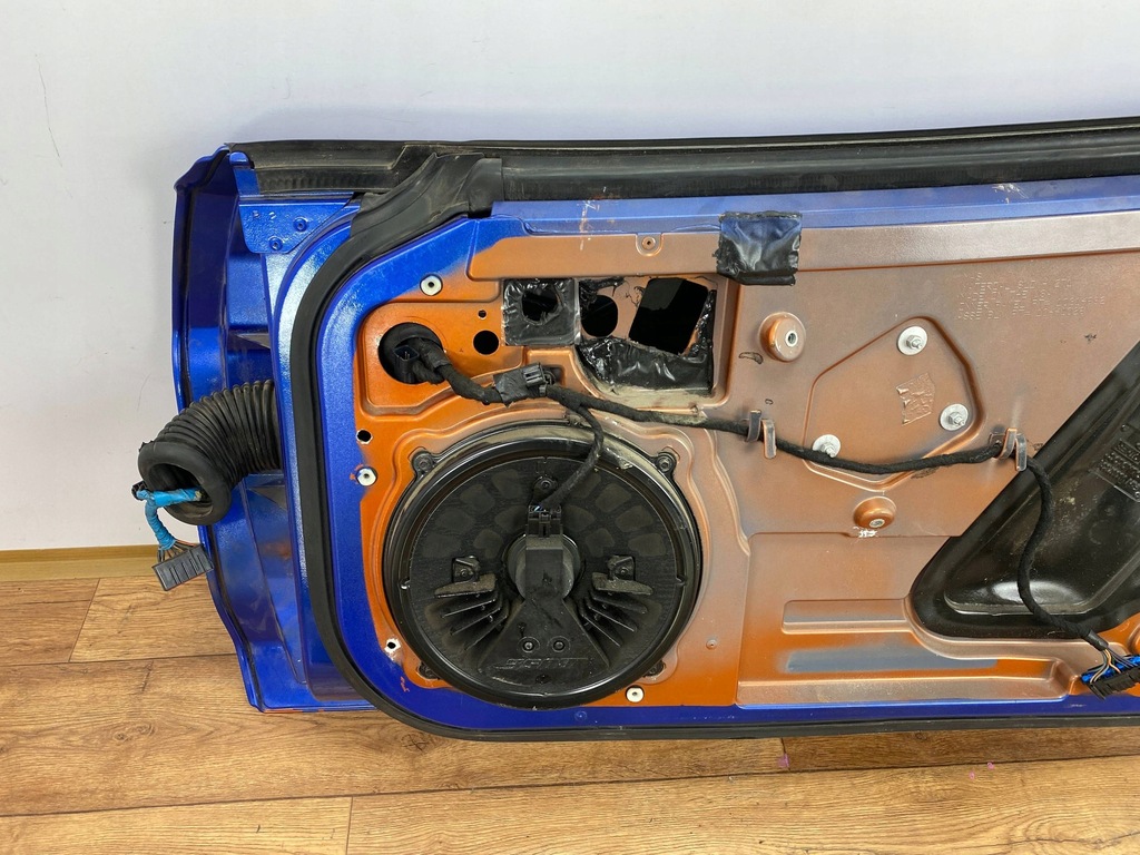 фото №11, Дверь правое chevrolet corvette c6 2005+