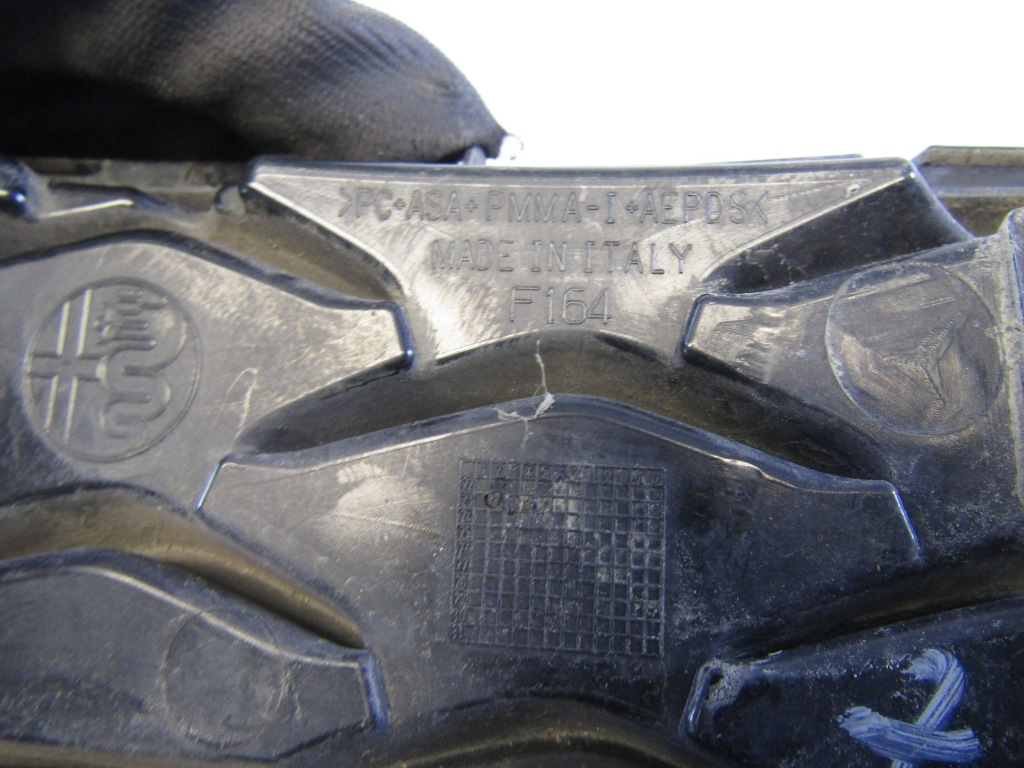 фото №15, Alfa romeo giulia решётка бампера правая перед 156170076