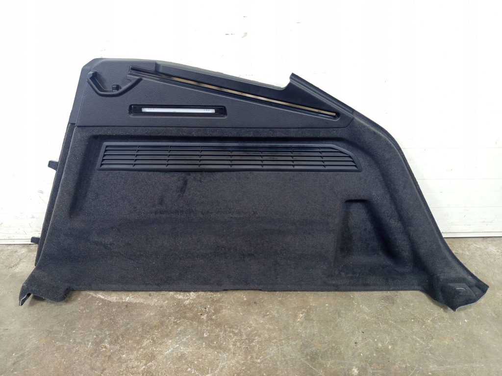 фото №1, Обшивка багажника правый задняя audi q8 4m 4m8863880m