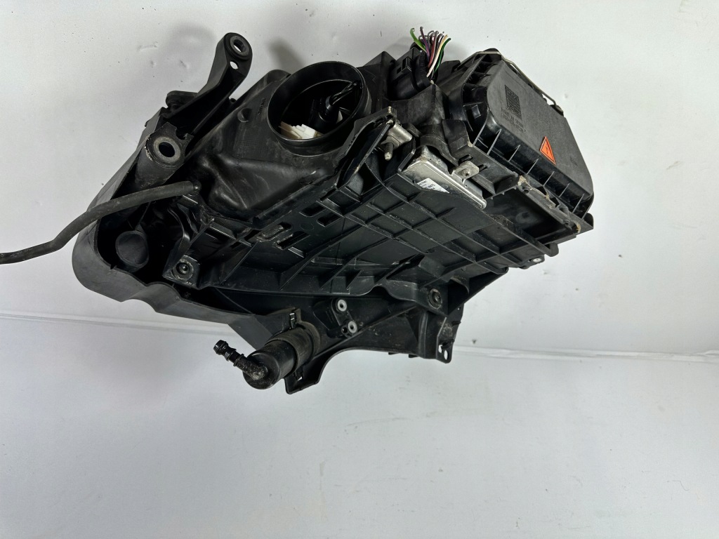 A5 8t ксенон led фара правый  левая некрутящаяся 8t0941003ak 8t0941004ak Цена