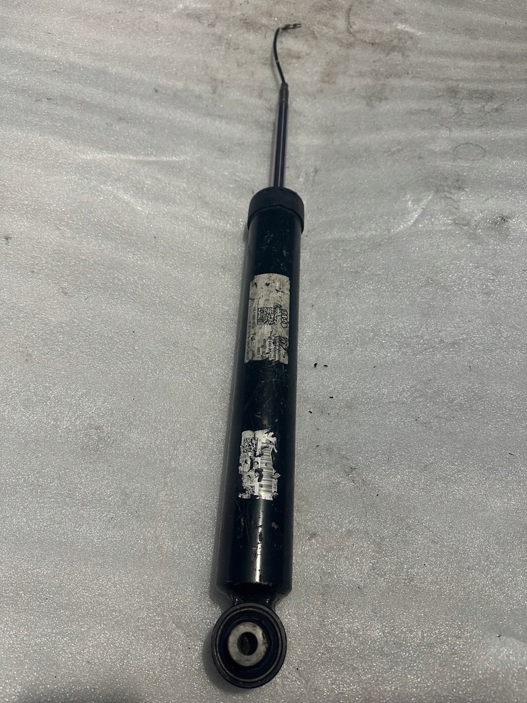 фото №1, !audi q7, q8 4m0616031 амортизатор задня!