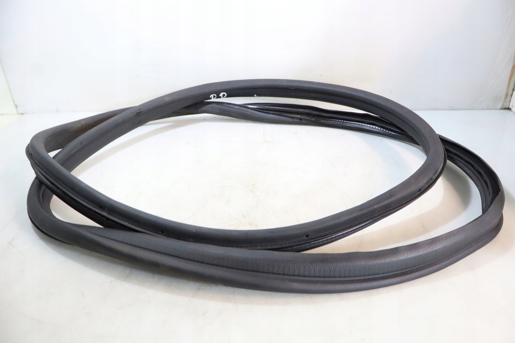 фото №1, Прокладка двері права передня skoda fabia iii