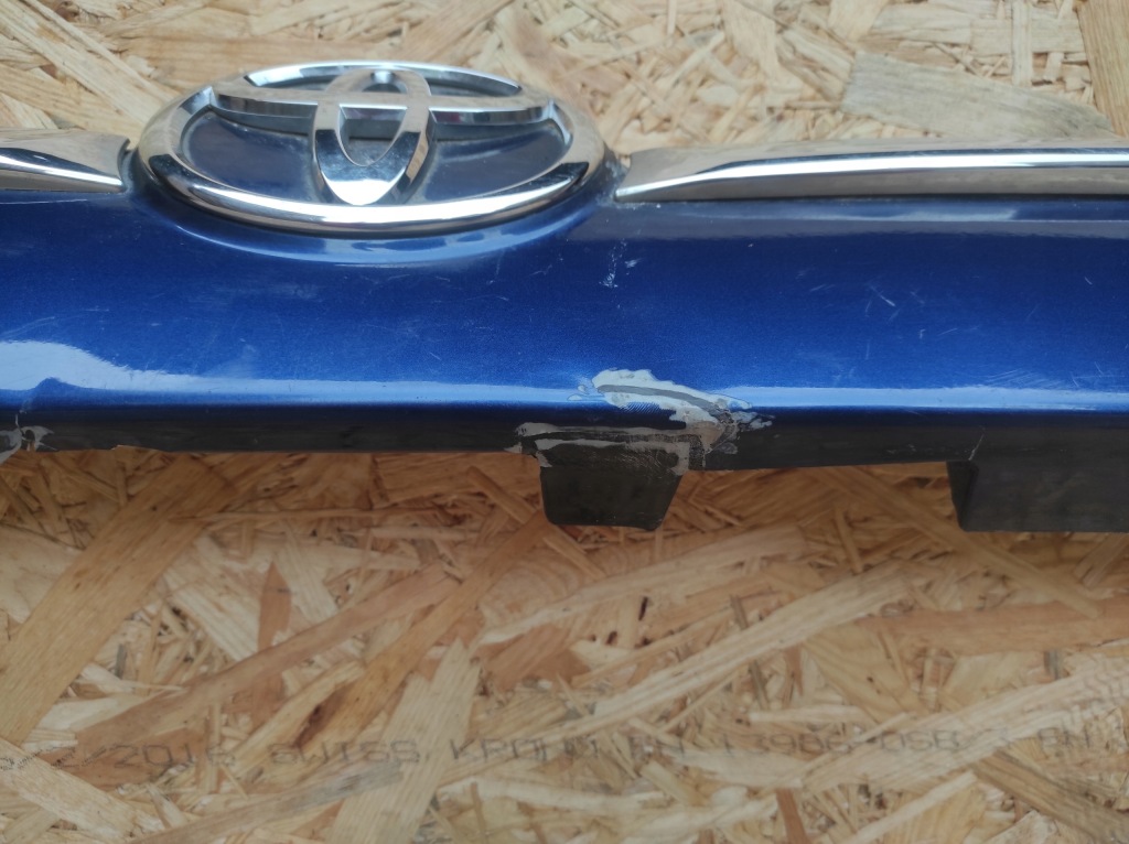 фото №4, Накладка кришки toyota avensis t29 sedan