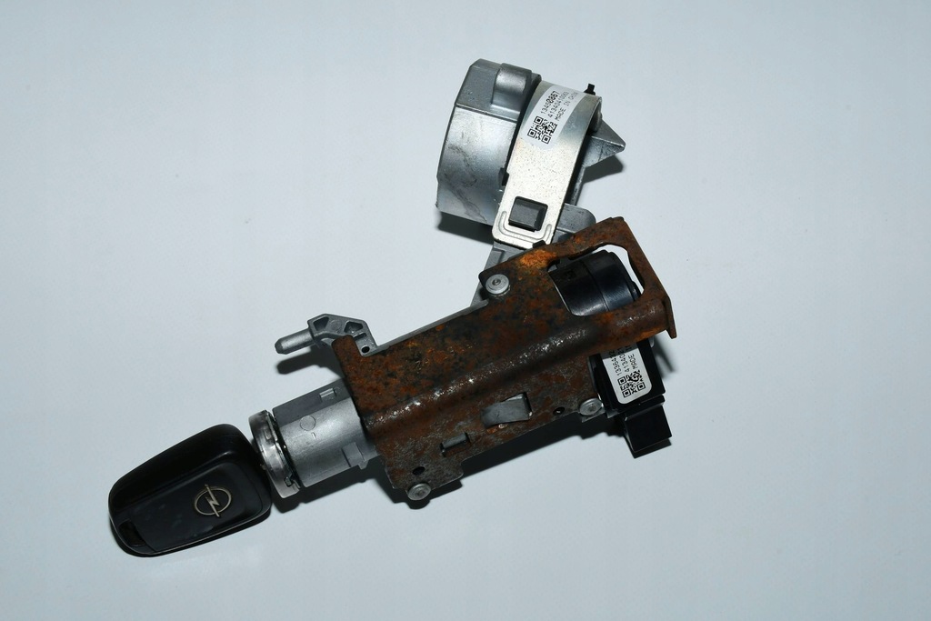 фото №1, Замок запалювання 2x ключ pilot вкладка двері opel adam rocks