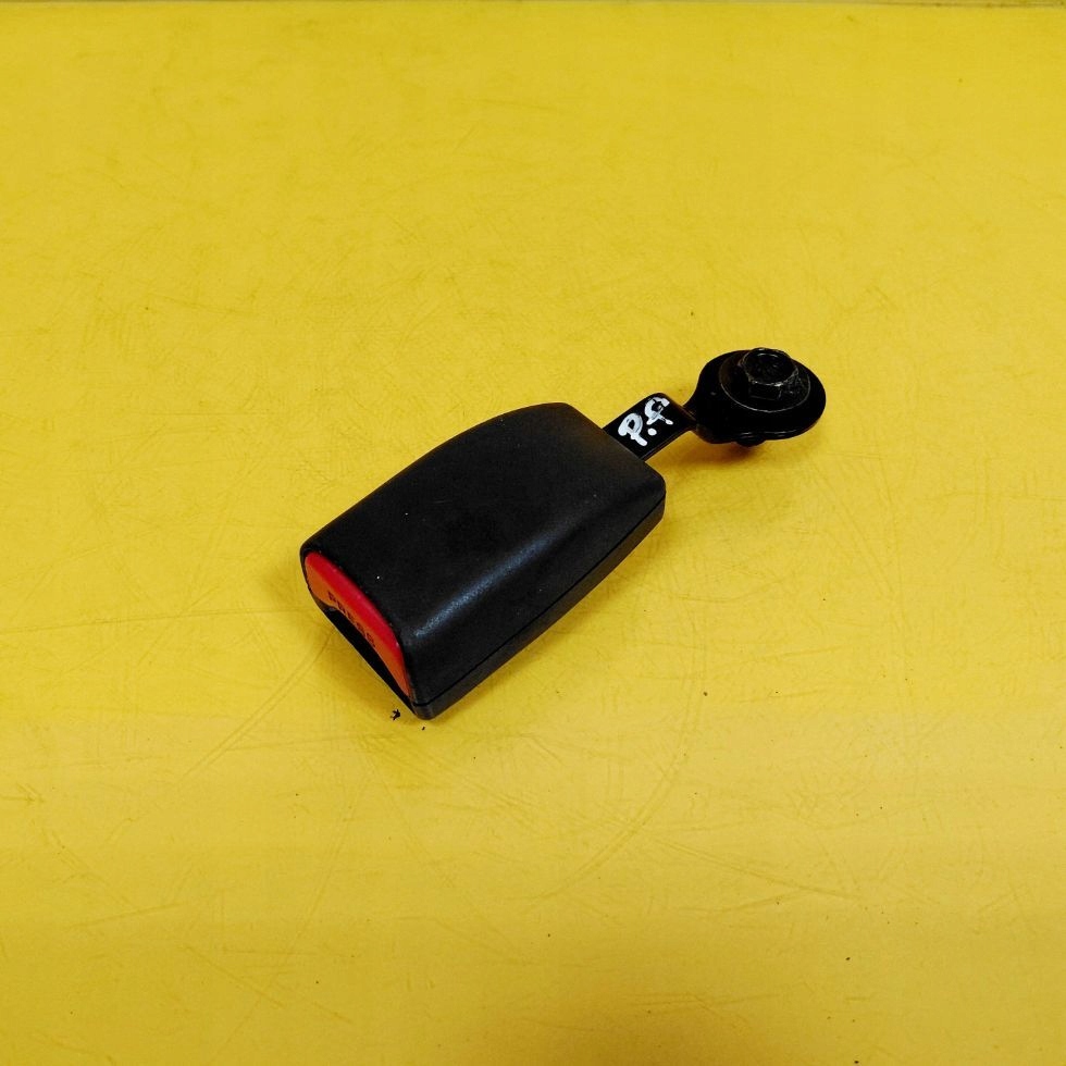 Купить Клипса поперечина безопасности правая  перед mazda premacy nr1324