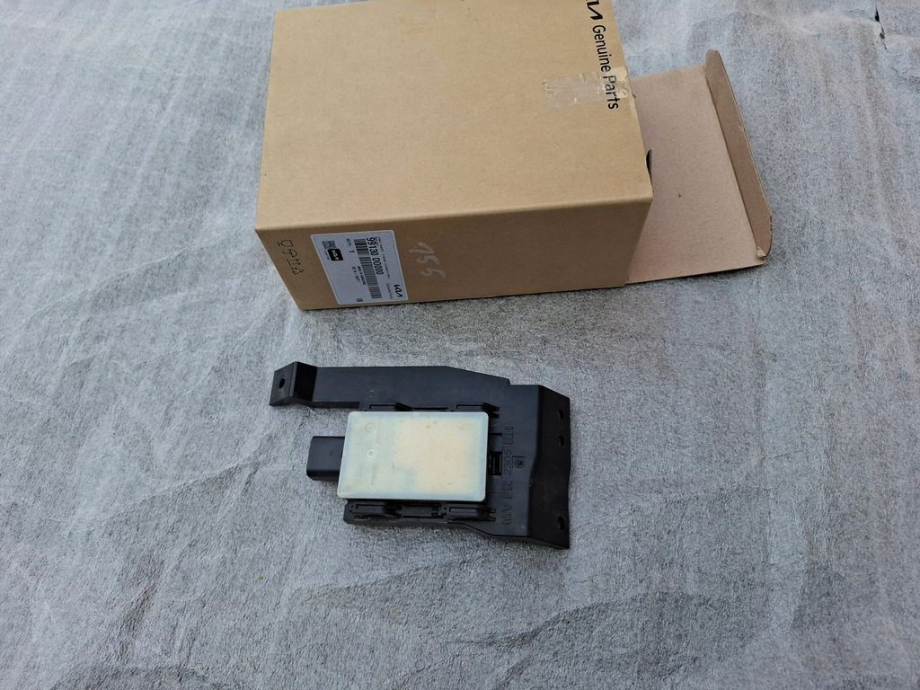 фото №1, Kia ev9 радар distronic + кронштейн правый 99130-do000