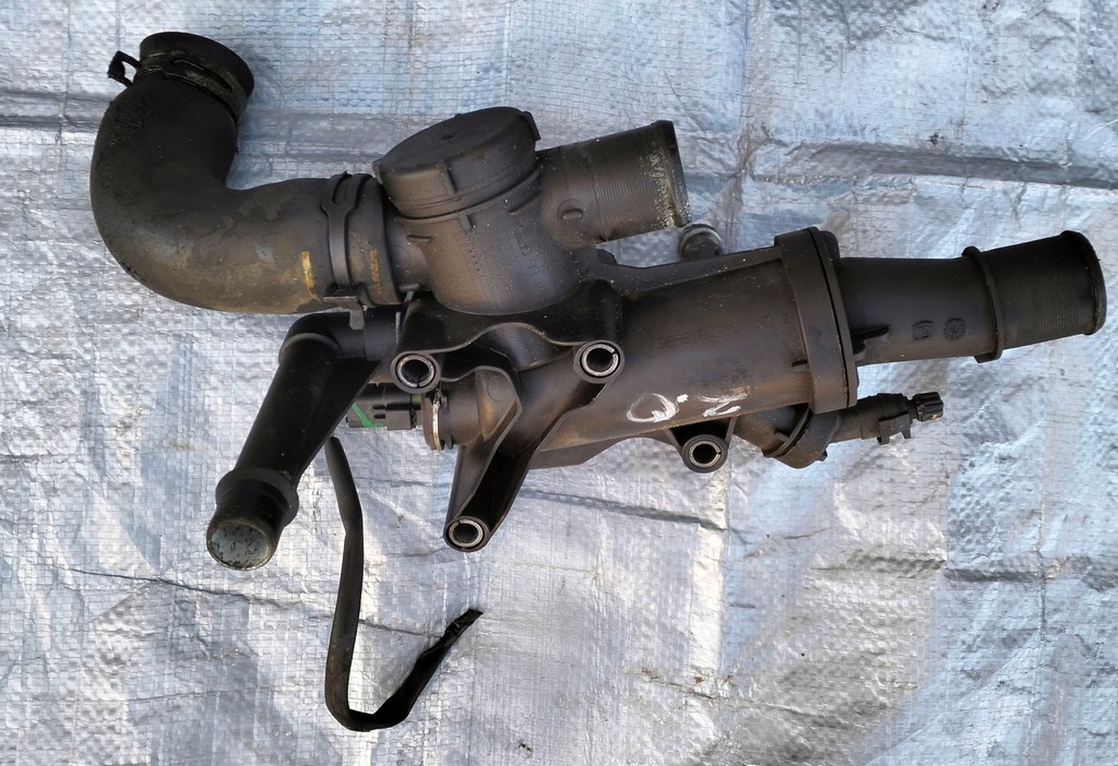 фото №1, Корпус термостата citroen c5 iii x7 2.0 hdi 9656182980